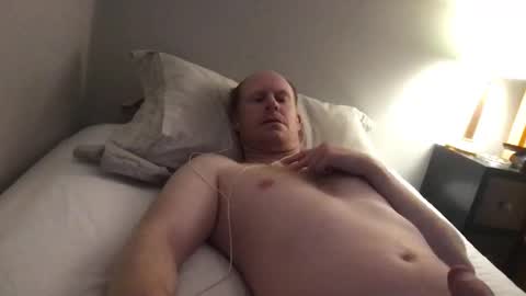Snapshot of redging91 chatting on January 1, 12:44 pm Redging91 online show from January 1, 12:44 pm