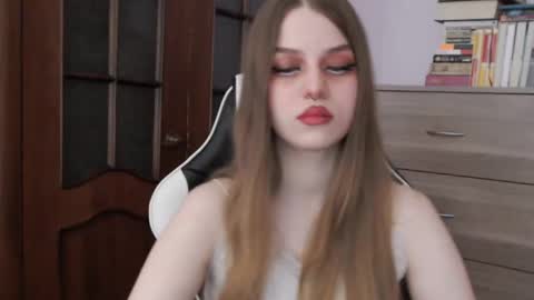 Lily online show from October 2, 1:56 am