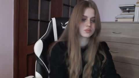 Lily online show from May 23, 2:50 am