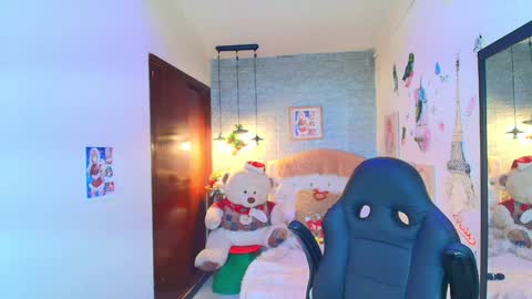 Lili Lopez online show from December 27, 2:04 am