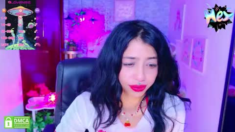 Snapshot of redhotter_ chatting on November 3, 8:10 pm Lili Lopez online show from November 3, 8:10 pm