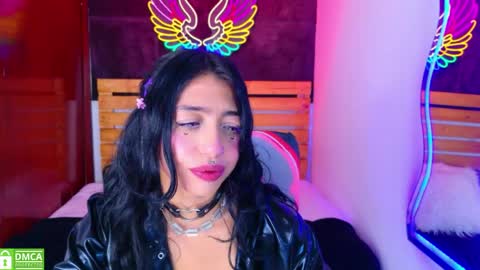 Lili Lopez online show from April 3, 7:45 pm