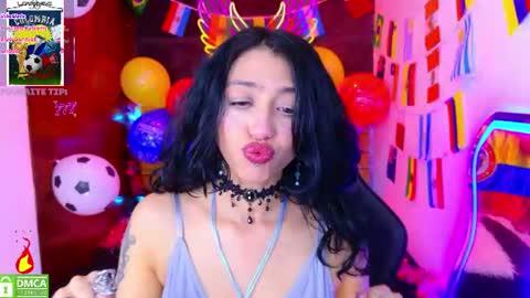 Lili Lopez online show from June 18, 8:02 pm