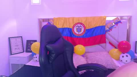 Lili Lopez online show from June 25, 8:13 pm