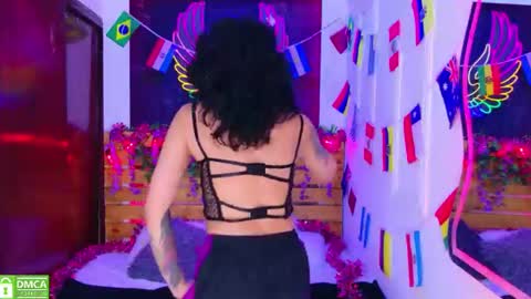 Lili Lopez online show from July 10, 8:00 pm