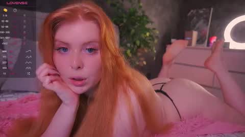 Snapshot of redhotvixen_ chatting on October 14, 12:33 am Sofia online show from October 14, 12:33 am