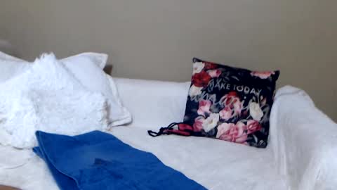 izabell online show from January 9, 4:49 pm
