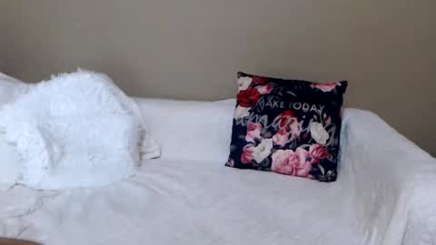 izabell online show from January 17, 1:24 pm