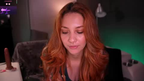 Red Jasmine online show from May 25, 11:44 pm