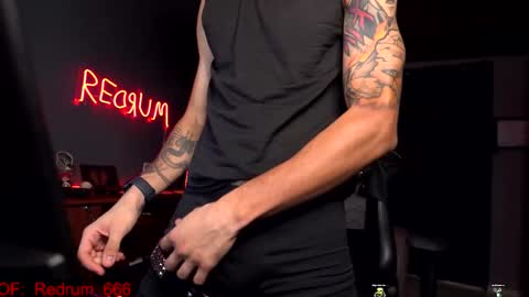 Red online show from October 8, 4:59 pm