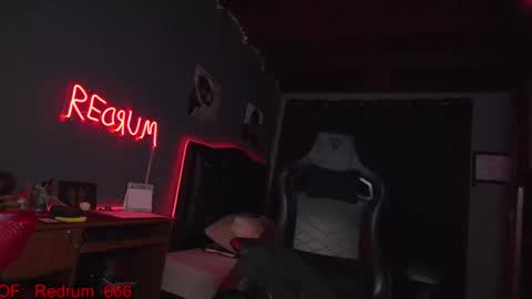 Red online show from October 13, 9:37 pm