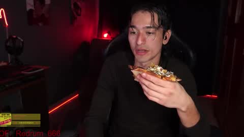 Snapshot of redrum_696 chatting on March 7, 5:15 am Red online show from March 7, 5:15 am