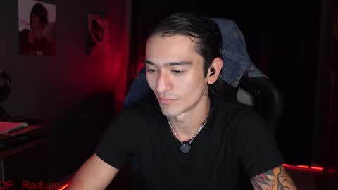 Snapshot of redrum_696 chatting on March 11, 4:57 pm Red online show from March 11, 4:57 pm