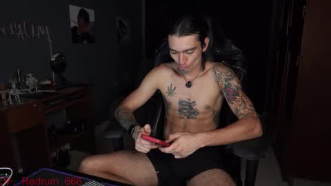 Snapshot of redrum_696 chatting on March 13, 9:54 pm Red online show from March 13, 9:54 pm