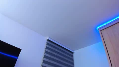 Snapshot of redski77 chatting on January 13, 9:19 am redski77 online show from January 13, 9:19 am