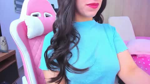 Snapshot of redski77 chatting on March 8, 6:21 am redski77 online show from March 8, 6:21 am