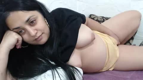 Reea online show from December 20, 8:38 pm