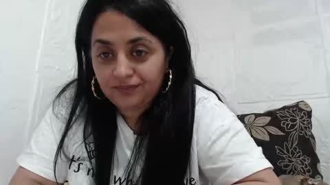 Reea online show from April 28, 8:25 pm