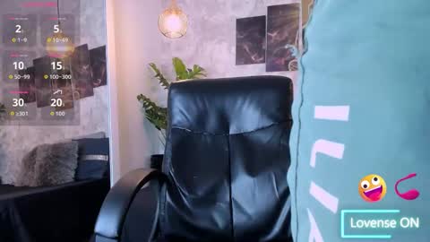 regan__ online show from September 23, 7:17 pm