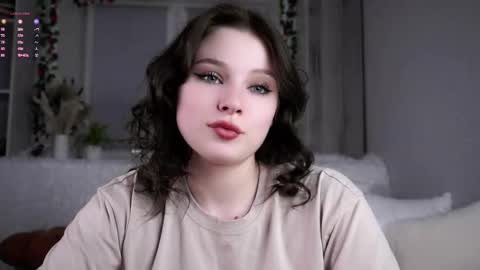 Snapshot of regenasuri chatting on March 15, 12:22 pm Grace online show from March 15, 12:22 pm