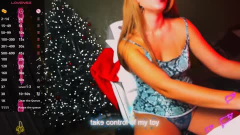 reggieMeow online show from December 22, 11:41 pm