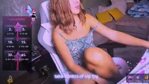 reggieMeow online show from October 13, 11:16 pm