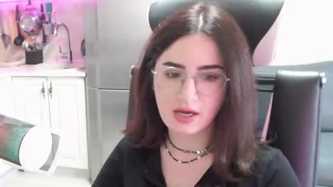 regina_glow online show from August 4, 8:17 am