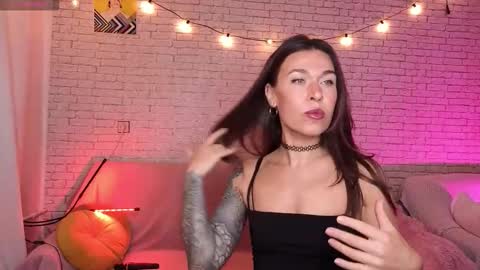 Snapshot of reginahawkinss chatting on October 22, 8:25 am ReginaHawkinss online show from October 22, 8:25 am