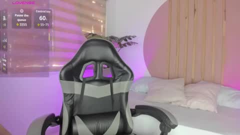 R E I online show from October 21, 12:17 pm