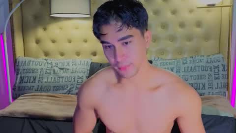 Snapshot of reidalert69 chatting on September 30, 1:10 am reidalert69 online show from September 30, 1:10 am