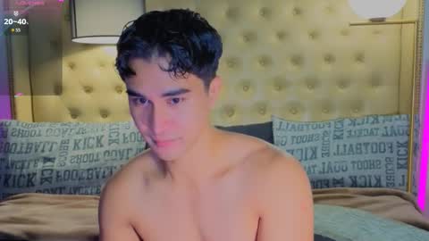 Snapshot of reidalert69 chatting on October 3, 1:02 am reidalert69 online show from October 3, 1:02 am