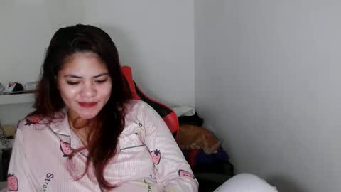 reign2525 online show from September 22, 2:08 pm