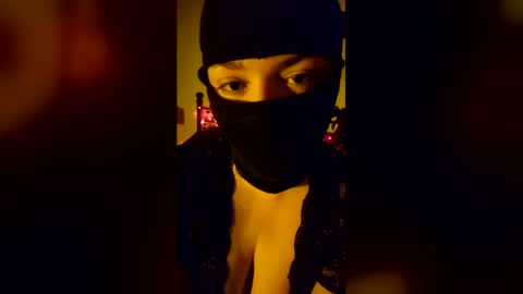 reignesombre online show from April 27, 9:24 pm