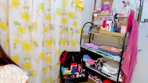 Red Ivy online show from December 15, 12:28 pm