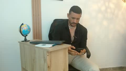 Snapshot of reiko_85_ chatting on September 28, 3:39 pm REIKO online show from September 28, 3:39 pm