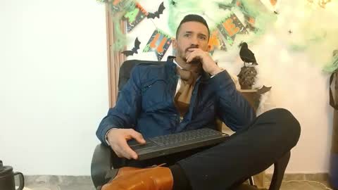 Snapshot of reiko_85_ chatting on October 18, 7:58 pm REIKO online show from October 18, 7:58 pm