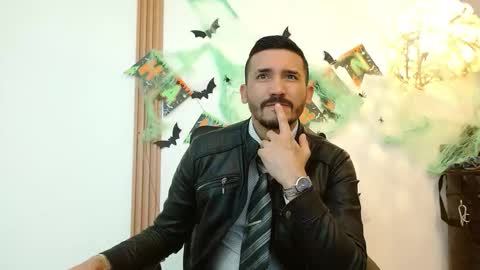 Snapshot of reiko_85_ chatting on October 20, 7:03 pm REIKO online show from October 20, 7:03 pm