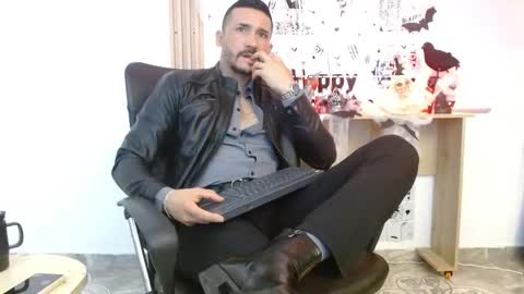 Snapshot of reiko_85_ chatting on October 27, 2:43 pm REIKO online show from October 27, 2:43 pm