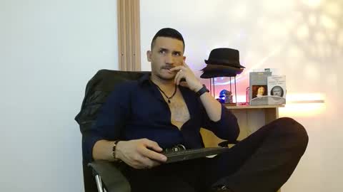 Snapshot of reiko_85_ chatting on November 3, 7:48 pm REIKO online show from November 3, 7:48 pm