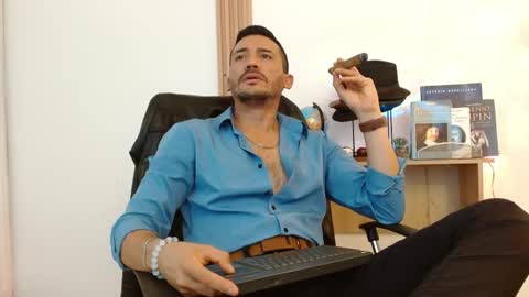 Snapshot of reiko_85_ chatting on November 10, 3:55 pm REIKO online show from November 10, 3:55 pm