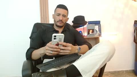 Snapshot of reiko_85_ chatting on November 24, 3:23 pm REIKO online show from November 24, 3:23 pm