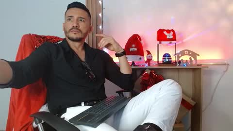 Snapshot of reiko_85_ chatting on December 5, 3:20 pm REIKO online show from December 5, 3:20 pm