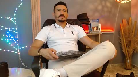   REIKO  online show from February 5, 3:05 pm