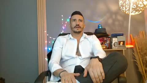 Snapshot of reiko_85_ chatting on March 24, 2:55 pm REIKO online show from March 24, 2:55 pm