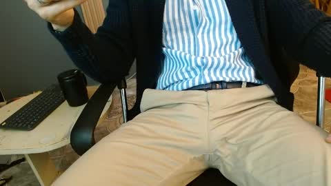 Snapshot of reiko_85_ chatting on April 16, 3:57 pm REIKO online show from April 16, 3:57 pm