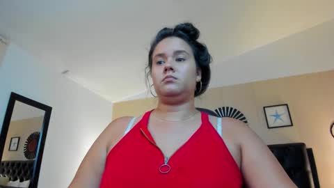 reina_loren online show from September 26, 2:04 am