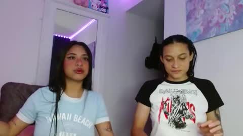 reina_reina online show from March 27, 4:40 am