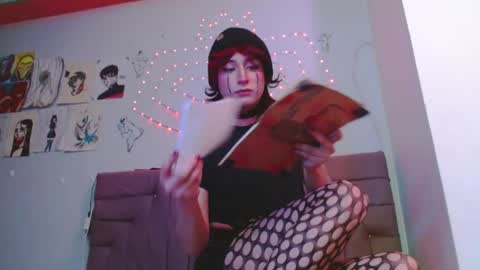 reiv_femboy online show from March 13, 3:02 am