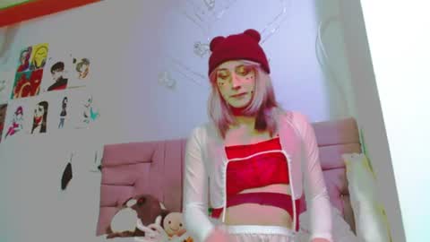 reiv_femboy online show from July 19, 3:43 am