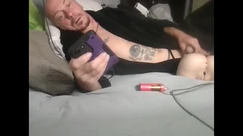 Snapshot of remshotdt chatting on November 12, 5:41 am remshotdt online show from November 12, 5:41 am